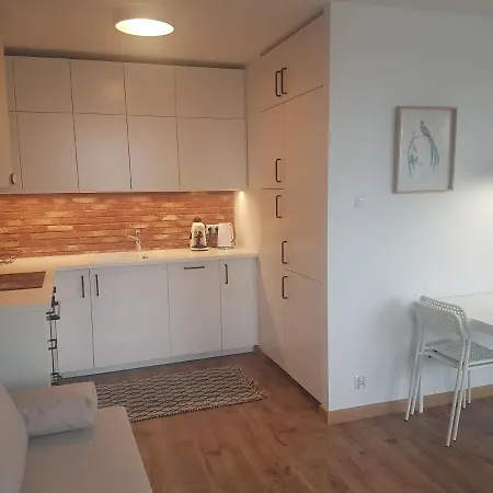 Mlynarska - Indywidualny Dostep Lägenhet