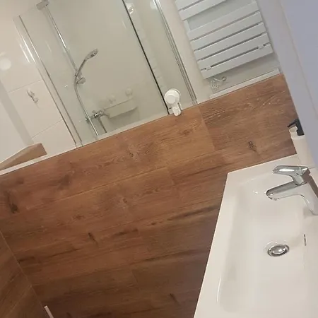 Mlynarska - Indywidualny Dostep Lägenhet *